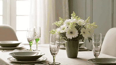 Spring Table Settings: Refreshing Your Dining Area for Guests